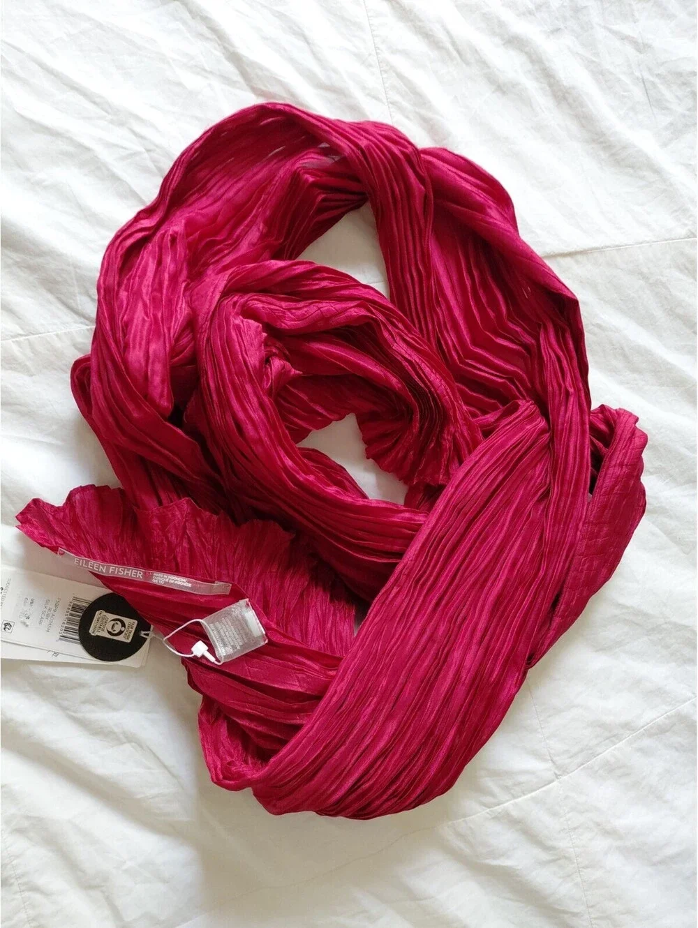 NWT Eileen Fisher Silk Scrunch Scarf Ruby Red OS #755
